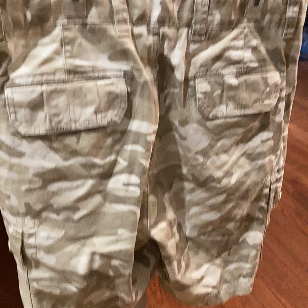 Roundtree and Yorke camouflage shorts. - Picture 2 of 3